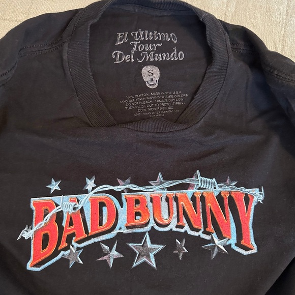 Bad Bunny El Último Tour Del Mundo Shirt - Picture 1 of 3